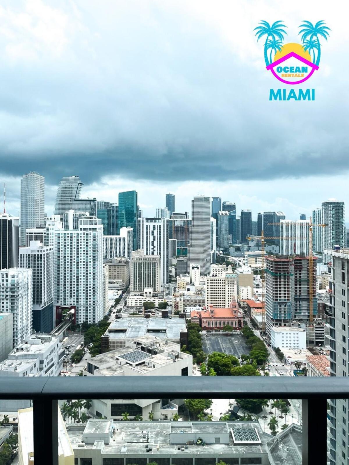 Apartment Phenomenal 1 Bed - Amazing Views *