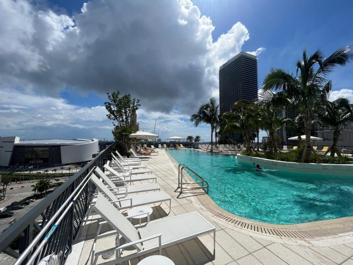 Phenomenal 1 Bed - Amazing Views *